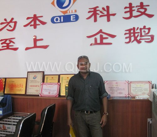 2011年7月25日，外國友人參觀考察我公司！明經(jīng)理等接待并陪同參觀！(圖1)